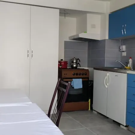 House, For Couple In 2nd Floor Lägenhet Velipojë