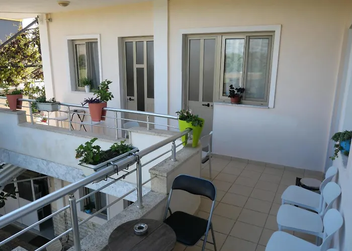 House, For Couple In 2nd Floor
