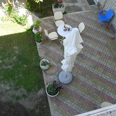 Daire House, For Couple In 2nd Floor *