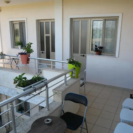 House, For Couple In 2nd Floor