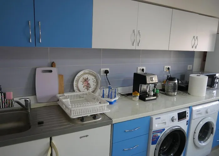 House, For Couple In 2nd Floor Apartmán