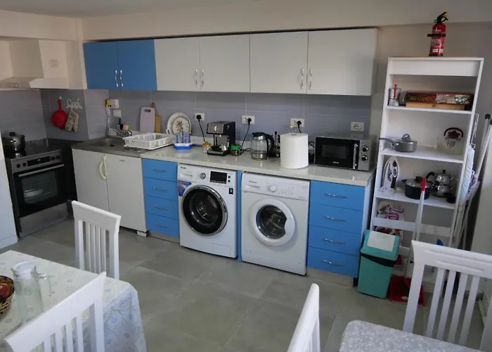 House, For Couple In 2nd Floor Apartmán *